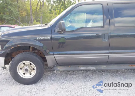 2005 Ford Excursion Xls/Xlt from USA, damaged, VIN 1FMNU41S05EB25748